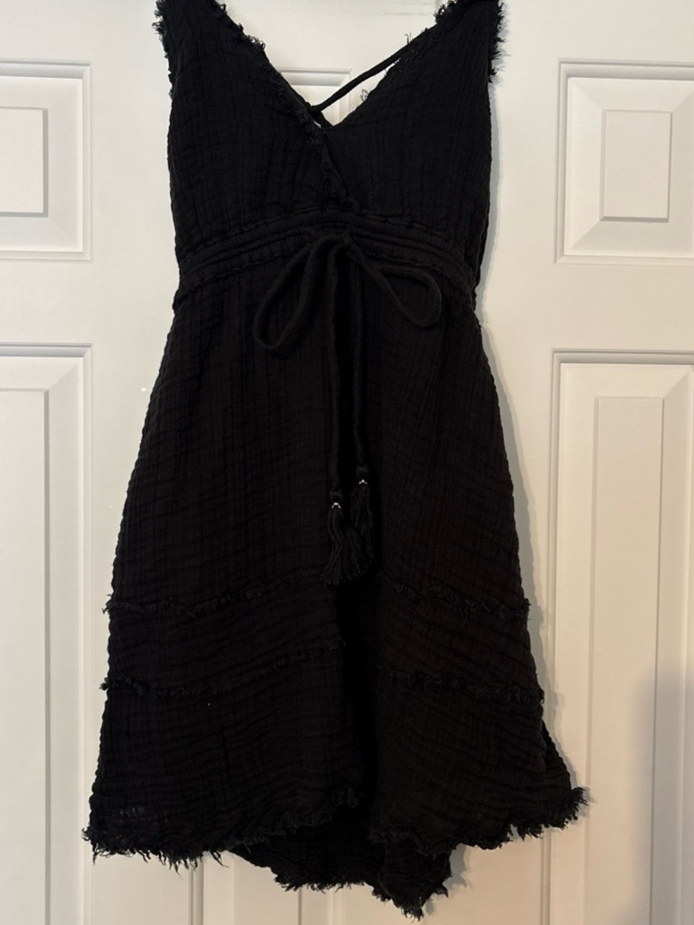 Elan Black Textured Sleeveless V-Neck Dress with Tie Waist